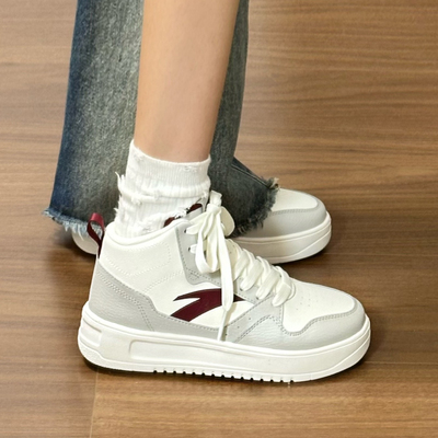 安踏轻松高帮冬款皮面防水休闲鞋