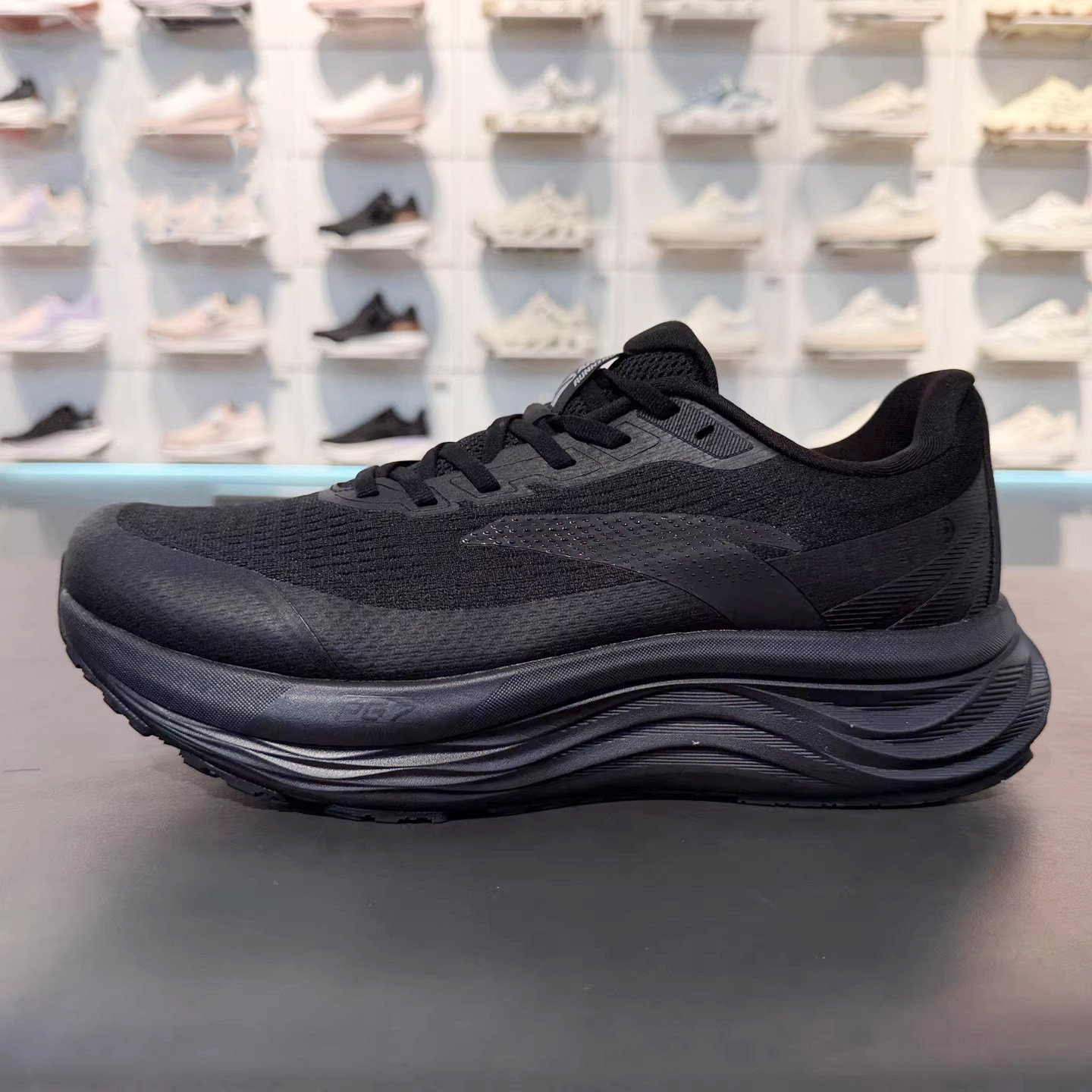 安踏旅步v2丨PG7减震跑步鞋男鞋春季新款专业运动慢跑鞋112615545