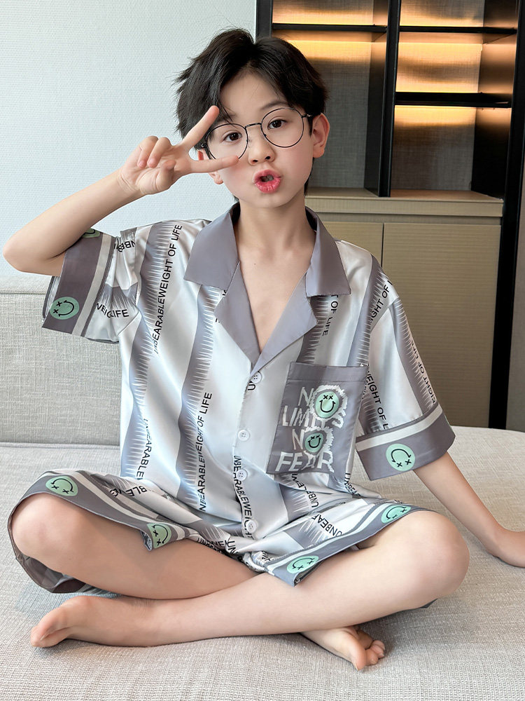 소년 잠옷 여름 2024 새로운 얼음 실크 얇은 섹션 어린이 소년 여름 청소년 큰 어린이 에어컨 가정 의류