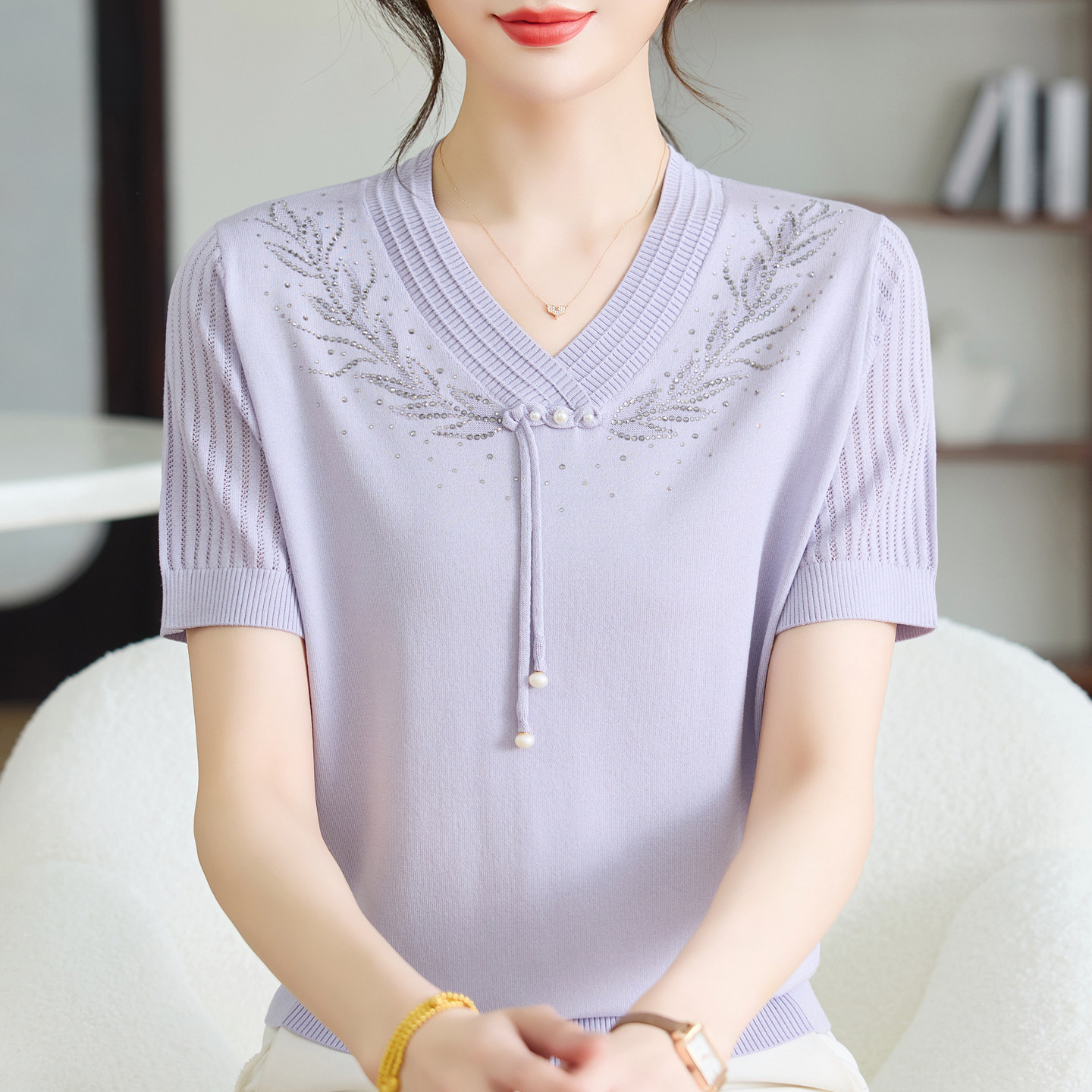 鄂尔多斯市妈妈夏装短袖T恤针织小衫2026新款中老年女士冰丝半袖