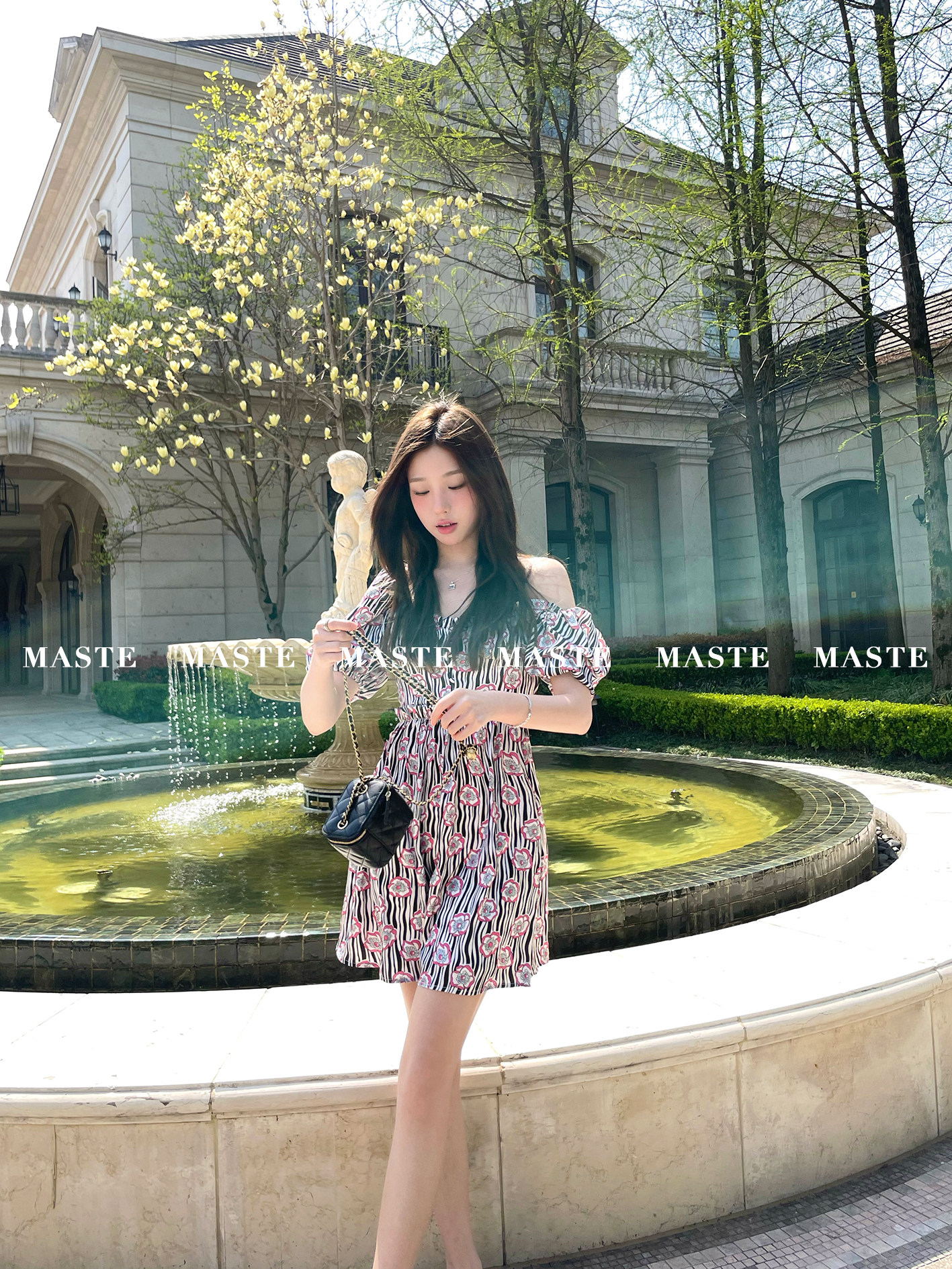 maste 荆棘玫瑰印花小众设计感 春夏性感露肩娃娃袖小个子连衣裙