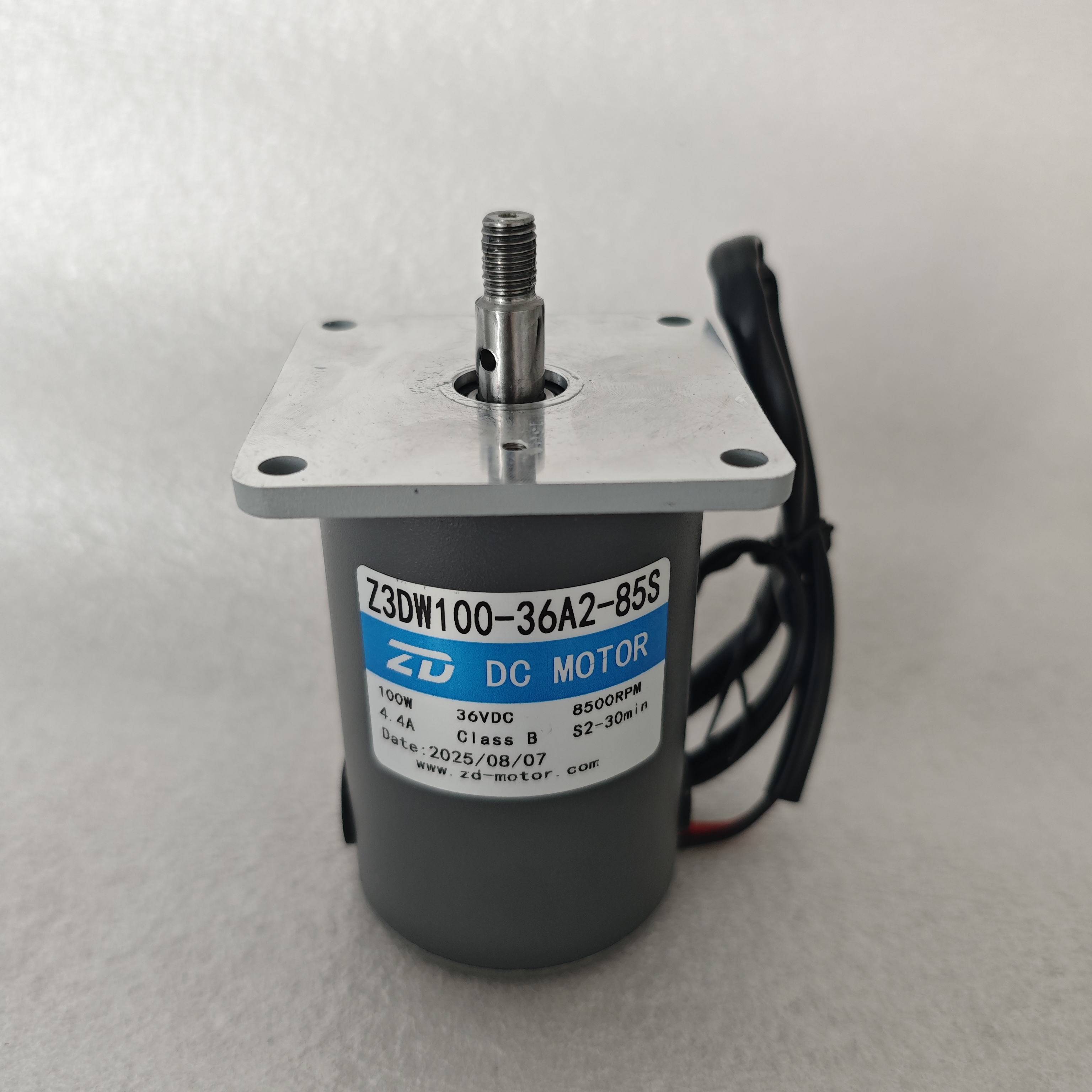 100W36V直流高速光轴电机Z3DW100-36A2-85S 轴非标制行业专用马达