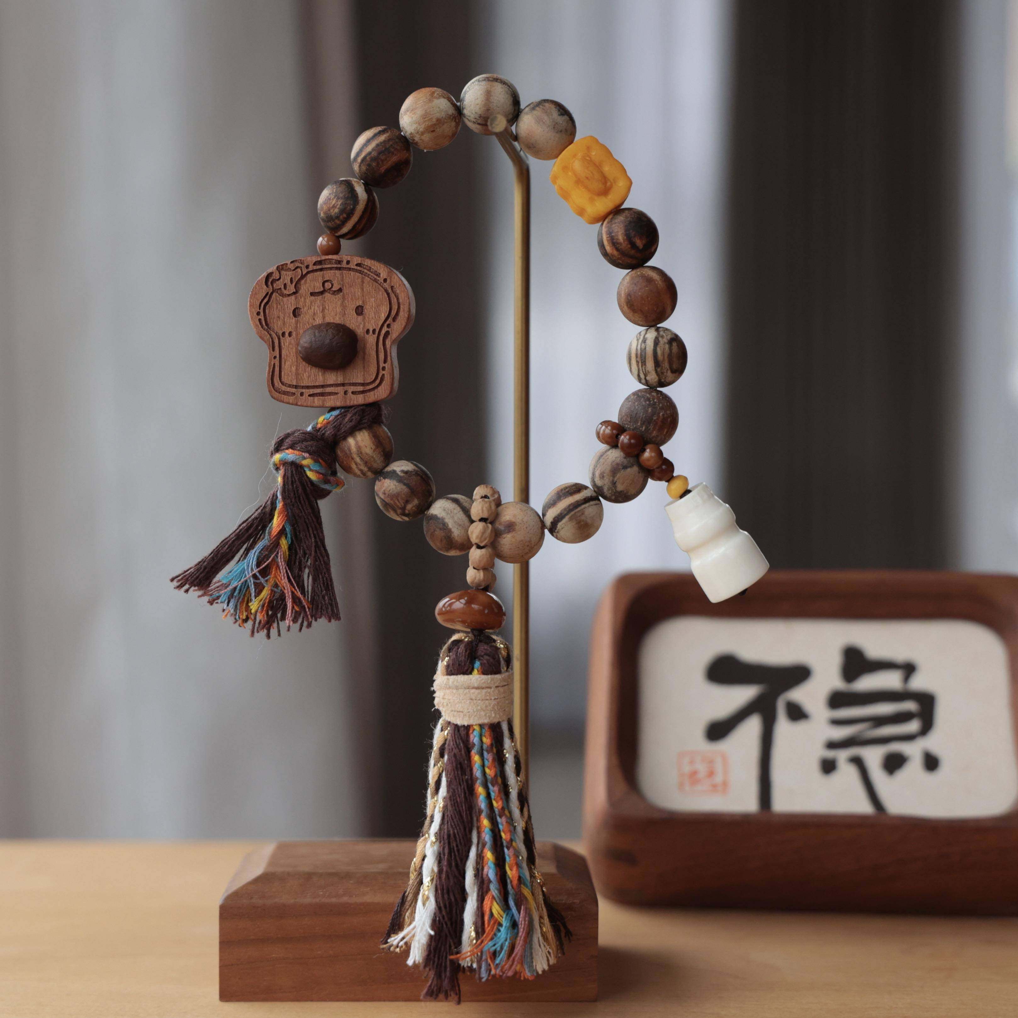 原创贡木沉香搭配桃木咖啡豆吐司牛骨养乐多饼干文玩手串佛珠时尚