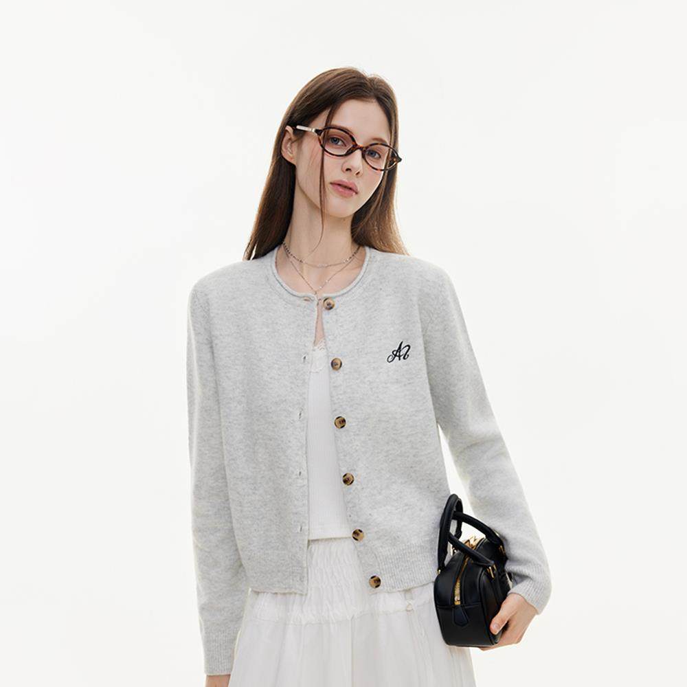 Azmi简约刺绣灰色针织开衫外套女春秋季新款宽松显瘦休闲百搭毛衣