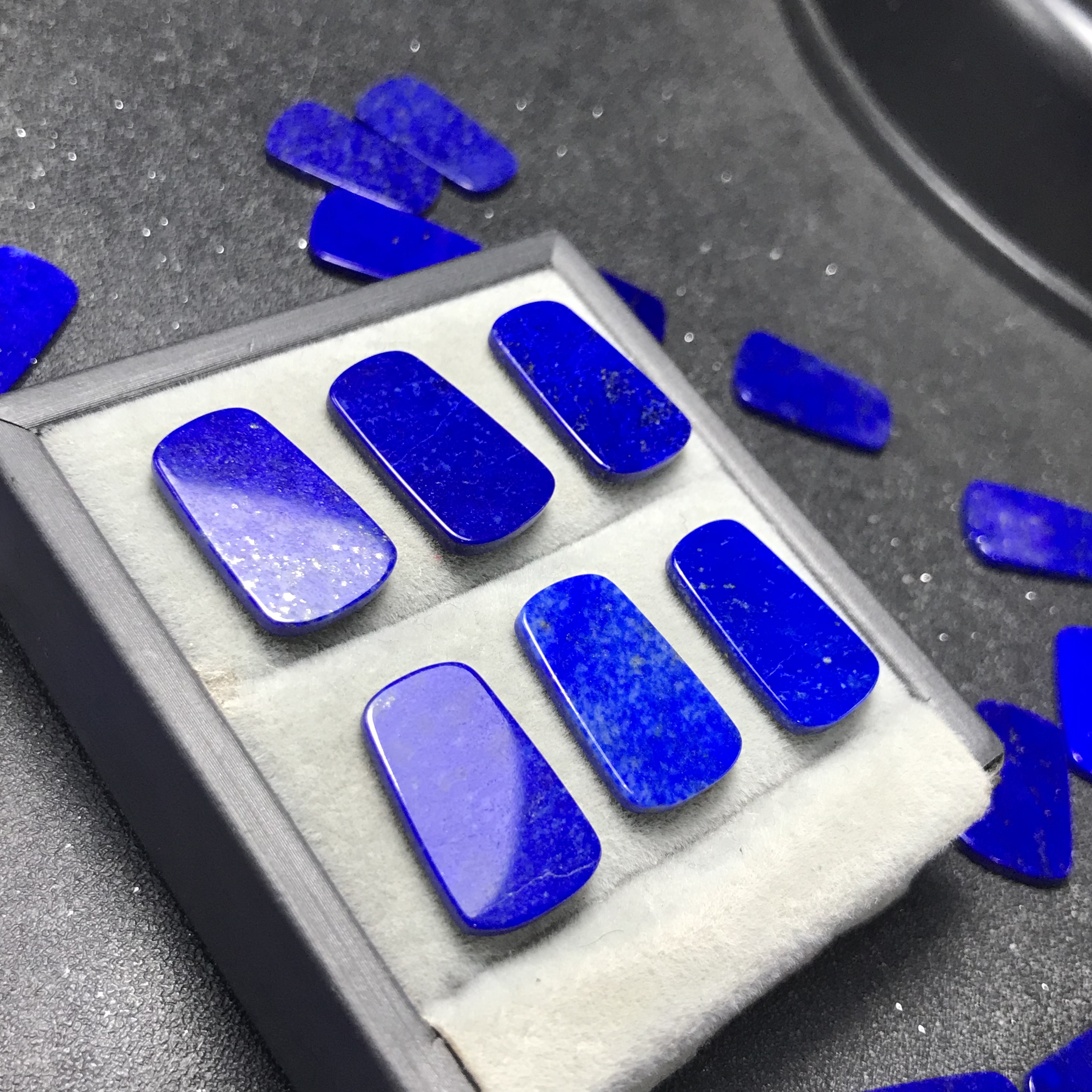 小无事牌天然青金石无事牌低级别无孔裸石镶嵌项坠锁骨链打孔备注