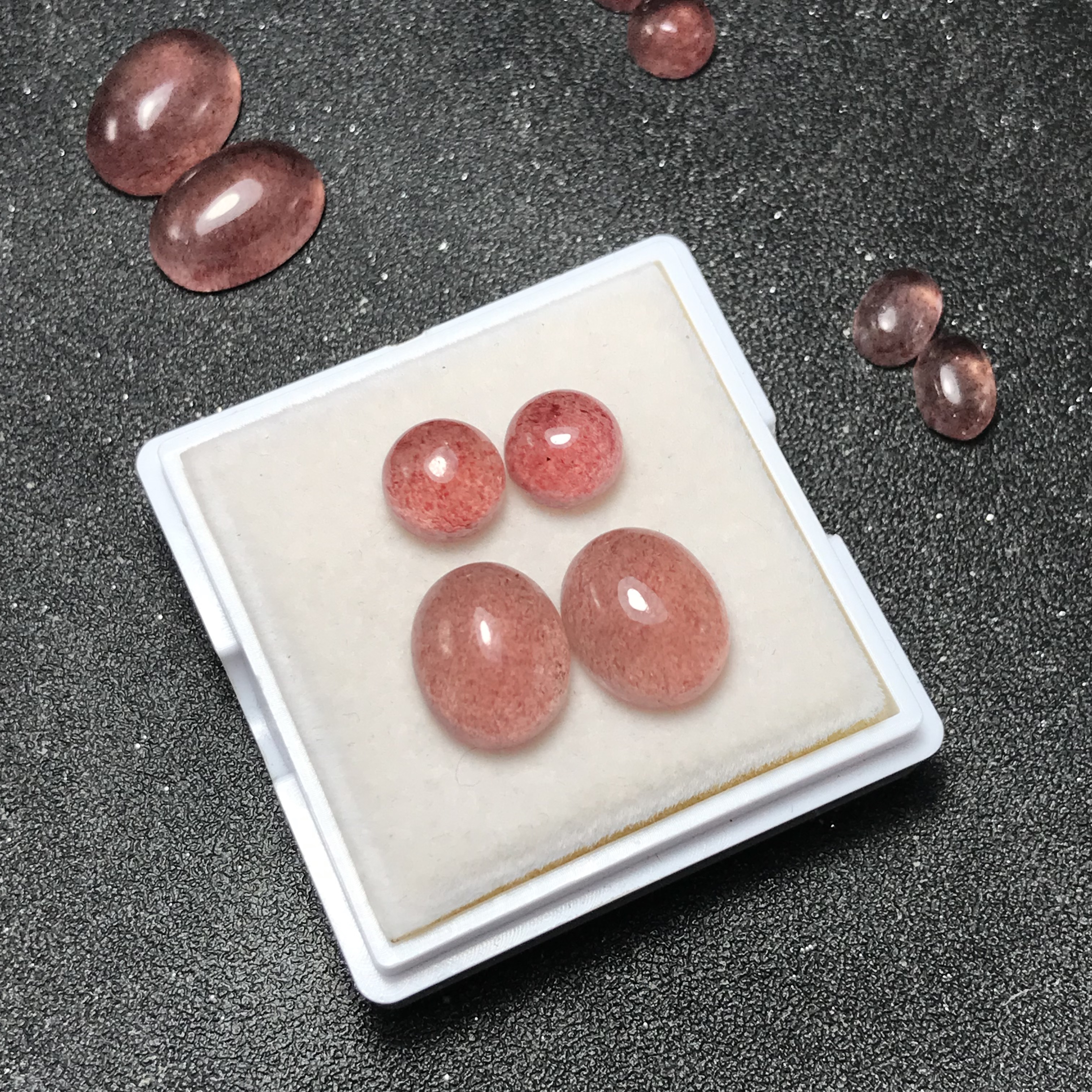 耳钉料！天然草莓晶戒面裸石蛋面耳钉耳饰镶嵌原石有棉絮