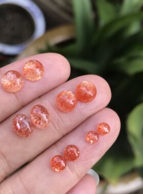 耳钉料!天然金草莓晶戒面椭圆形
