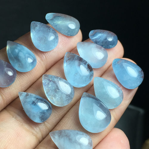 小小天然海蓝宝石水滴吊坠