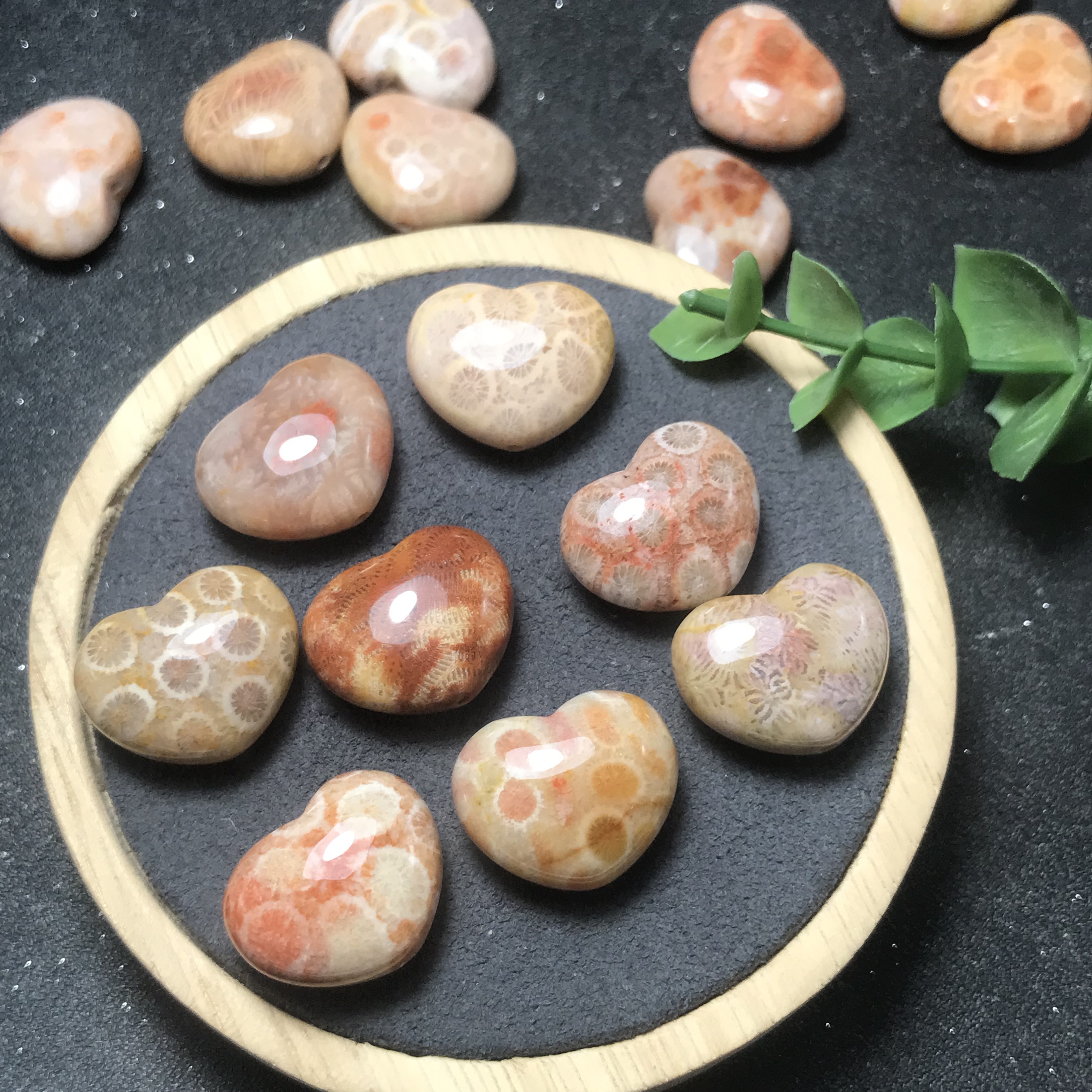 天然珊瑚玉菊花玉双面爱心（通孔）配件裸石镶嵌绕线吊坠挂饰DIY