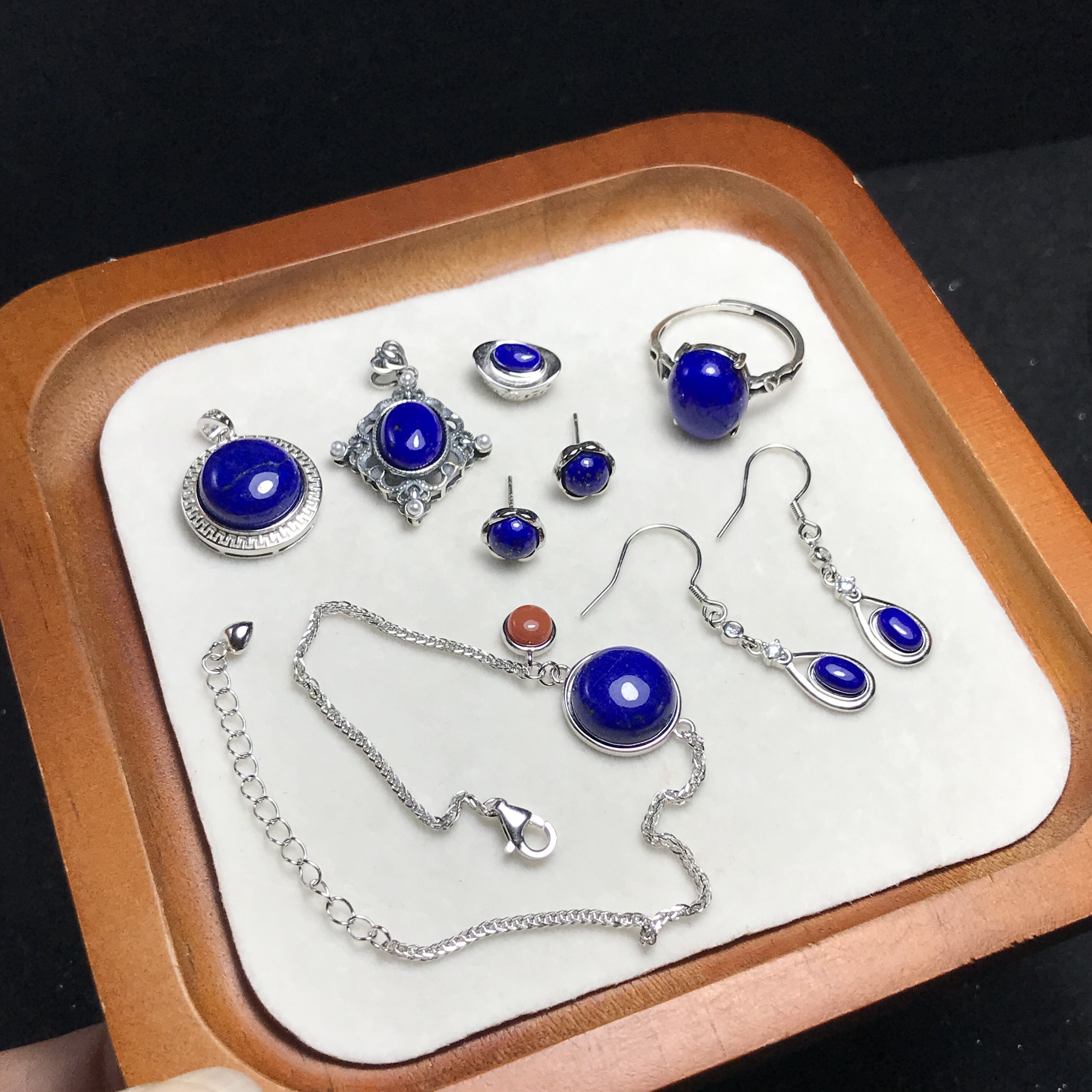 #s925银新品天然青金石镶嵌成品戒指/吊坠/耳钉耳钩/手链/魔盒