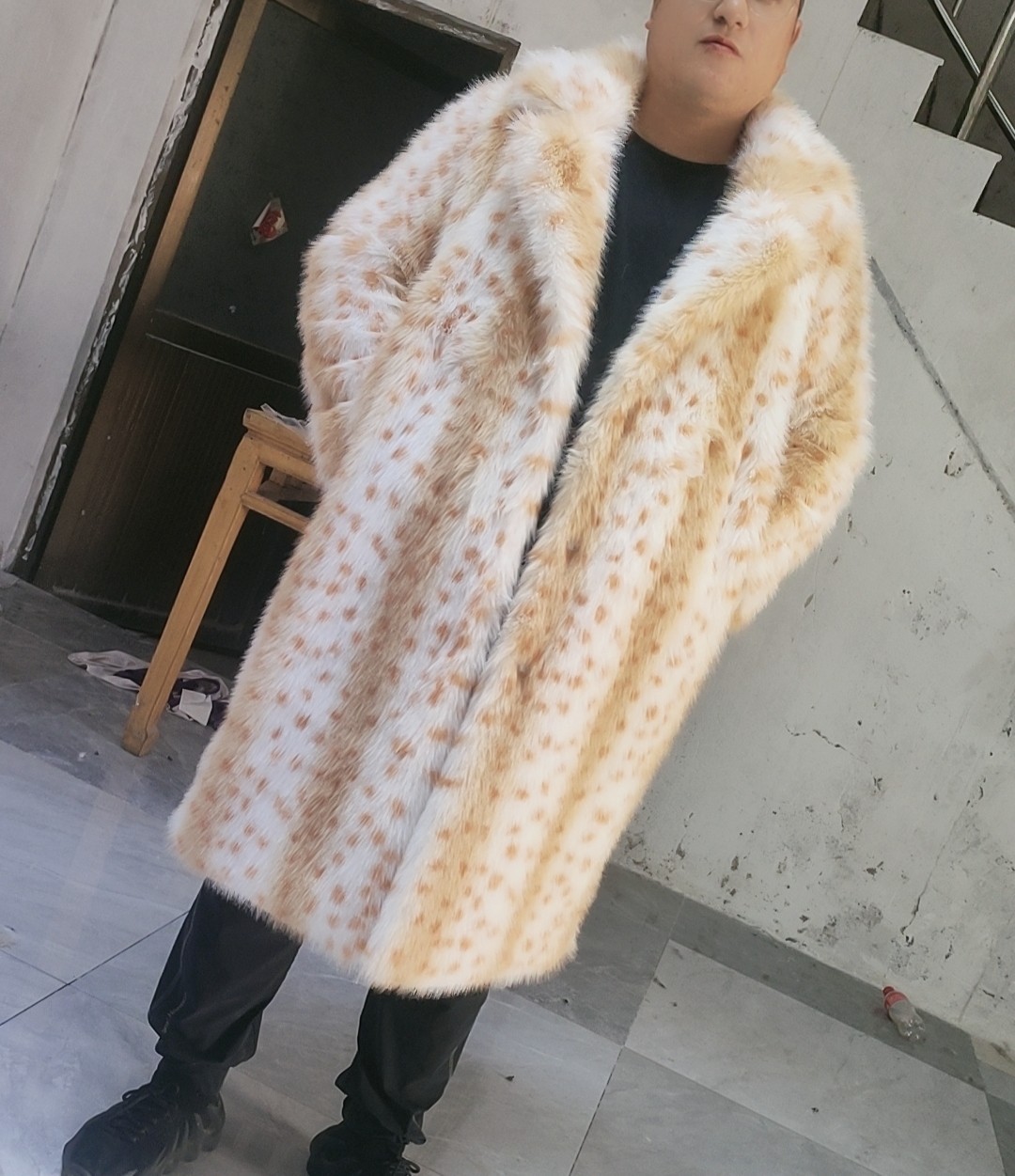 2026冬季108长风衣高端环保皮草山猫纹加厚青年
