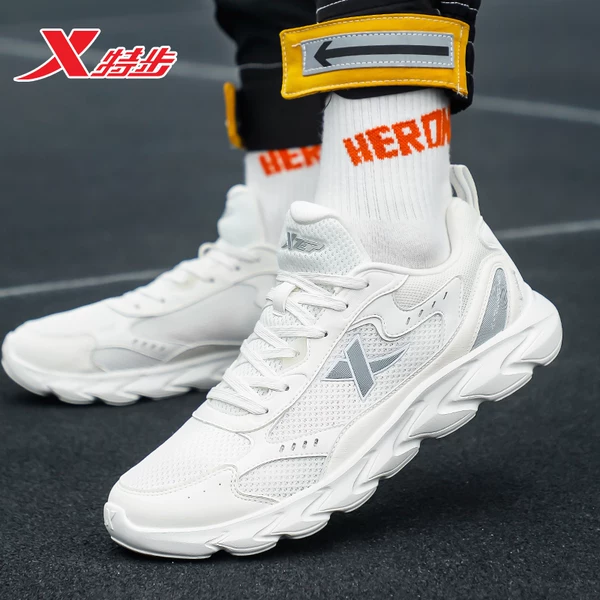 Товары от 特步金河店