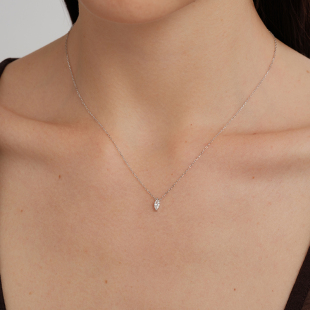 精致时髦简约锁骨项链 s925纯银迷你马眼钻法式 CnHnOn脂肪商店