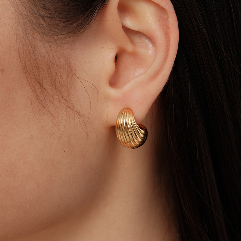 【CnHnOn脂肪商店】小众设计贝壳海螺曲线优雅纹理简约时髦耳环