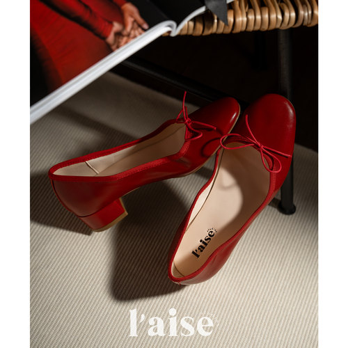 L'aise红色中跟芭蕾舞鞋单鞋女