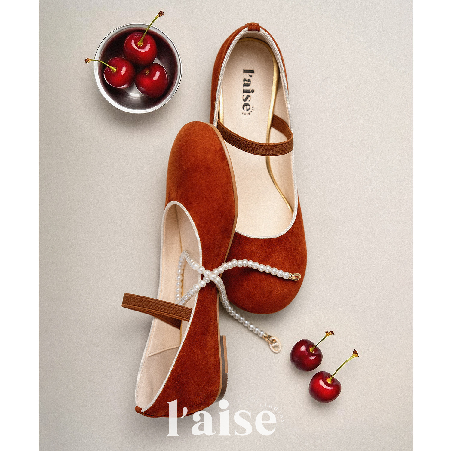 L'aise复古大圆头平底玛丽珍