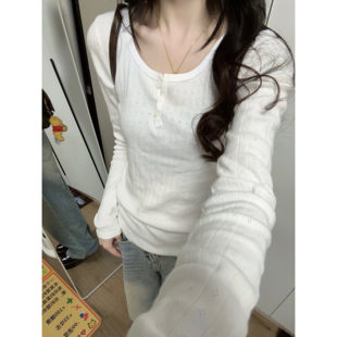 韩系bm风白色V领三粒纽扣长袖t恤女早春修身设计感小众打底衫上衣