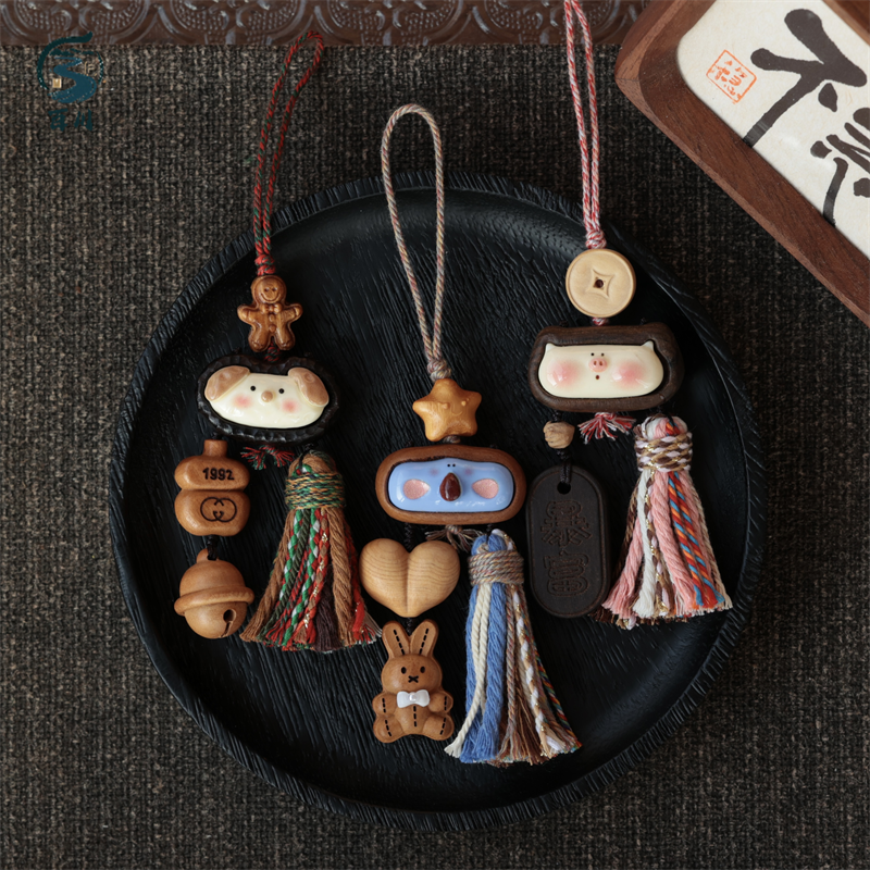 沉香小猪黄杨木暴富牌手串配件