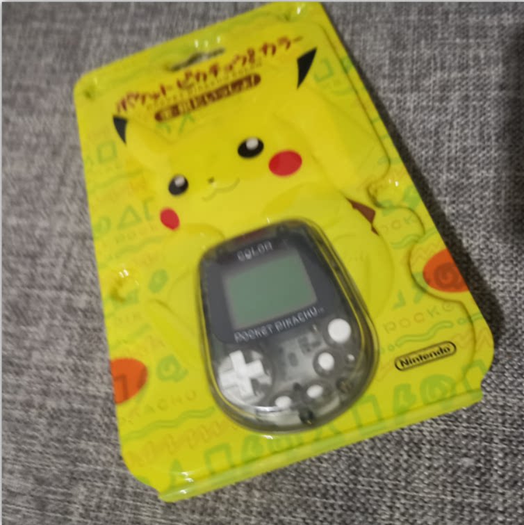 全新品任天堂原装日版 口袋妖怪 皮卡丘 计步器 小掌机 不是牙膏
