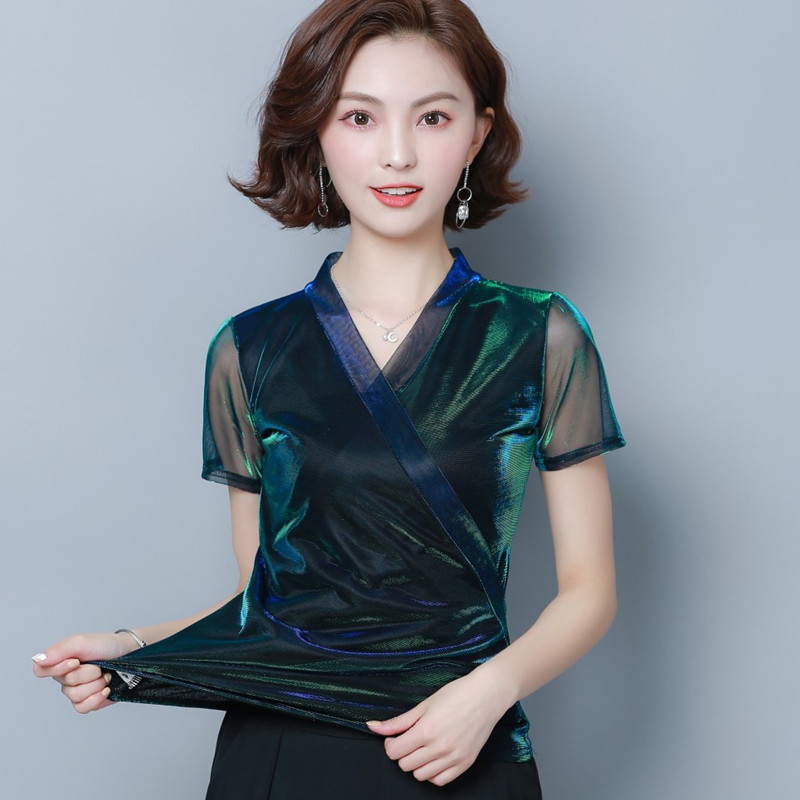 2021新款时尚亮丝女人味V领收腰上衣欧货气质修身显瘦短袖T恤女潮在类目 女装/女士精品, 蕾丝衫/雪纺衫中 - 来自Buy2taobao.com提供专业的淘宝代购服务