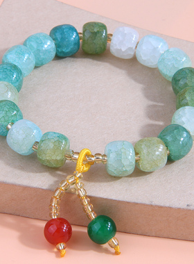 淑女配搭树脂配饰简洁气质手链