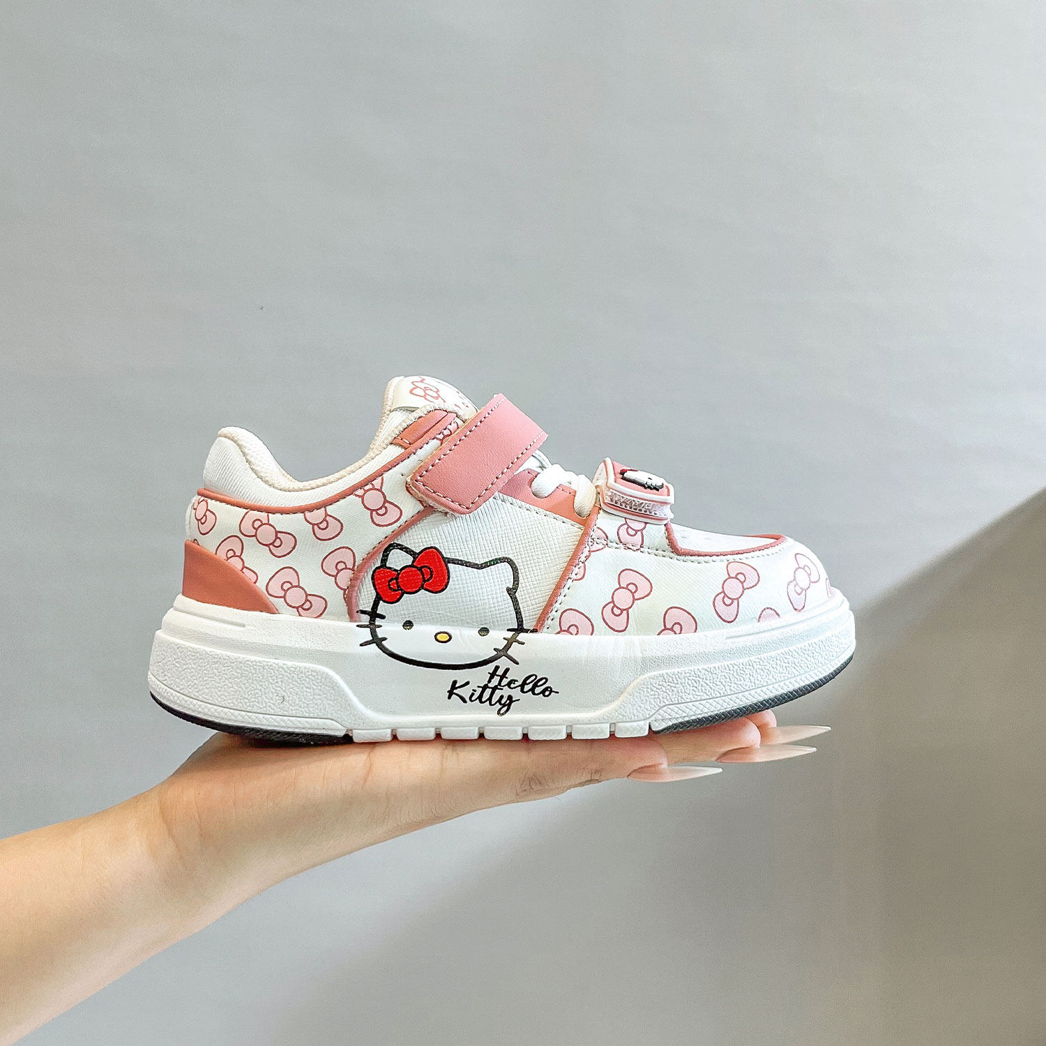 kitty猫咪联名款运动鞋女童鞋子2026新款春儿童鞋小白鞋男童板鞋