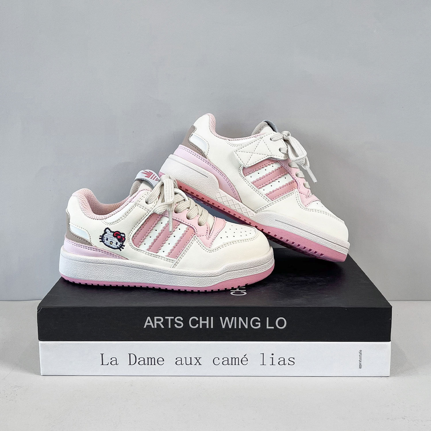 2026新款春秋韩版女童鞋子Kitty猫咪运动鞋儿童小板鞋男童休闲鞋