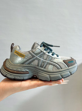 灰色运动鞋女童鞋子2026新款春秋季韩版男童休闲老爹鞋儿童跑步鞋