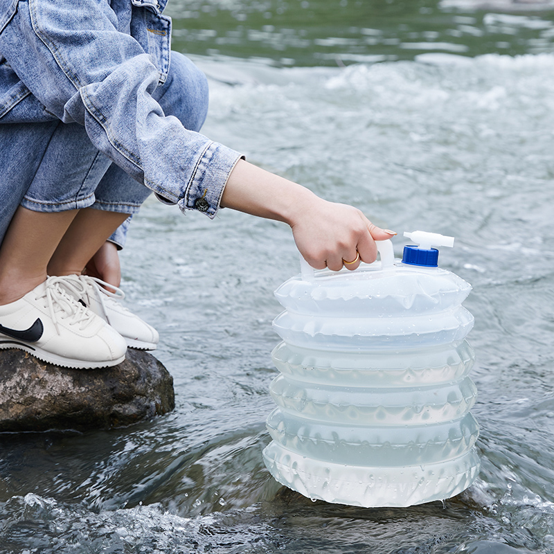 户外折叠储水桶车载便携蓄水箱厨房水桶家用塑料水箱带龙头
