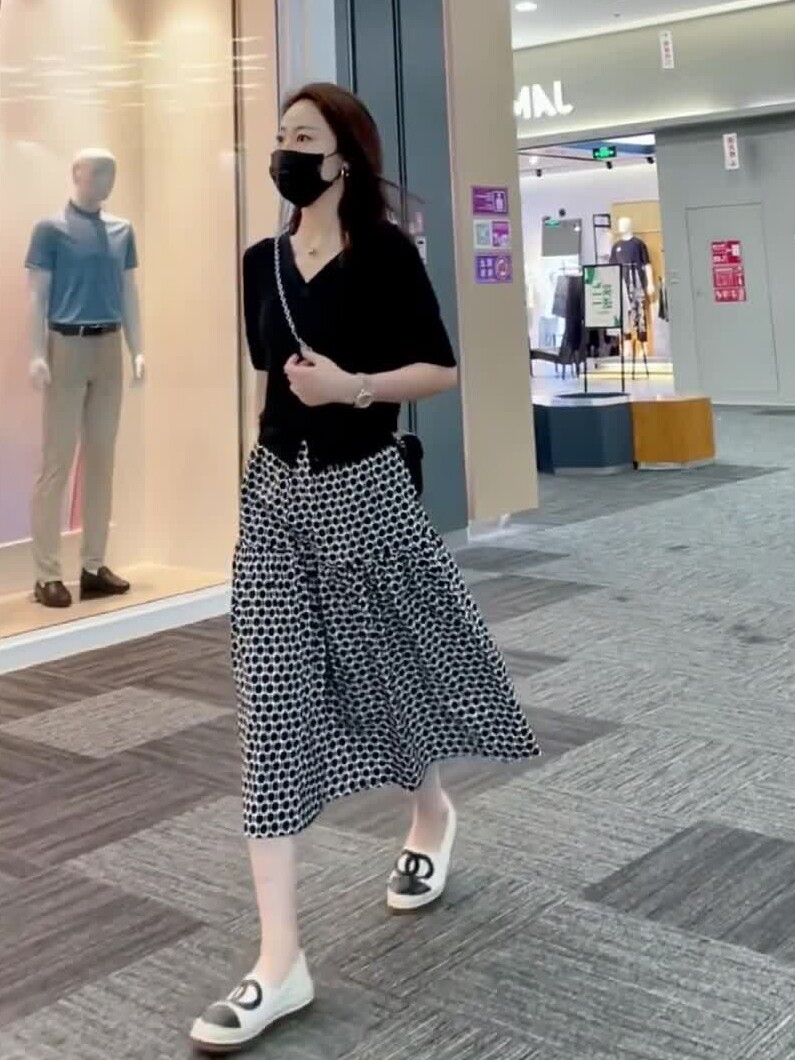 夏装搭配一整套女波点半身裙套装