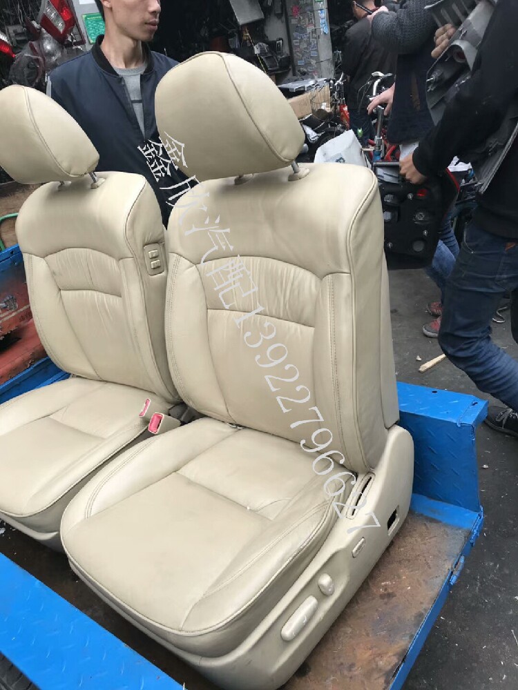 热卖原装拆车  丰田皇冠前面座