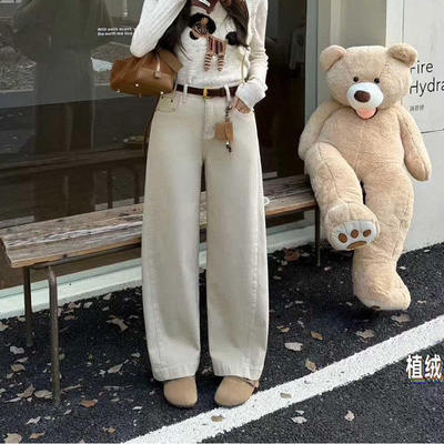 爆犀牛~茶杏色加绒弯刀牛仔阔腿