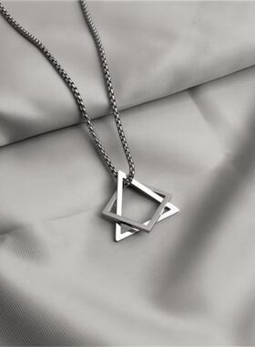 几何方形三角形项链男女钛钢吊坠嘻哈百搭学生简约个性衣服配饰品