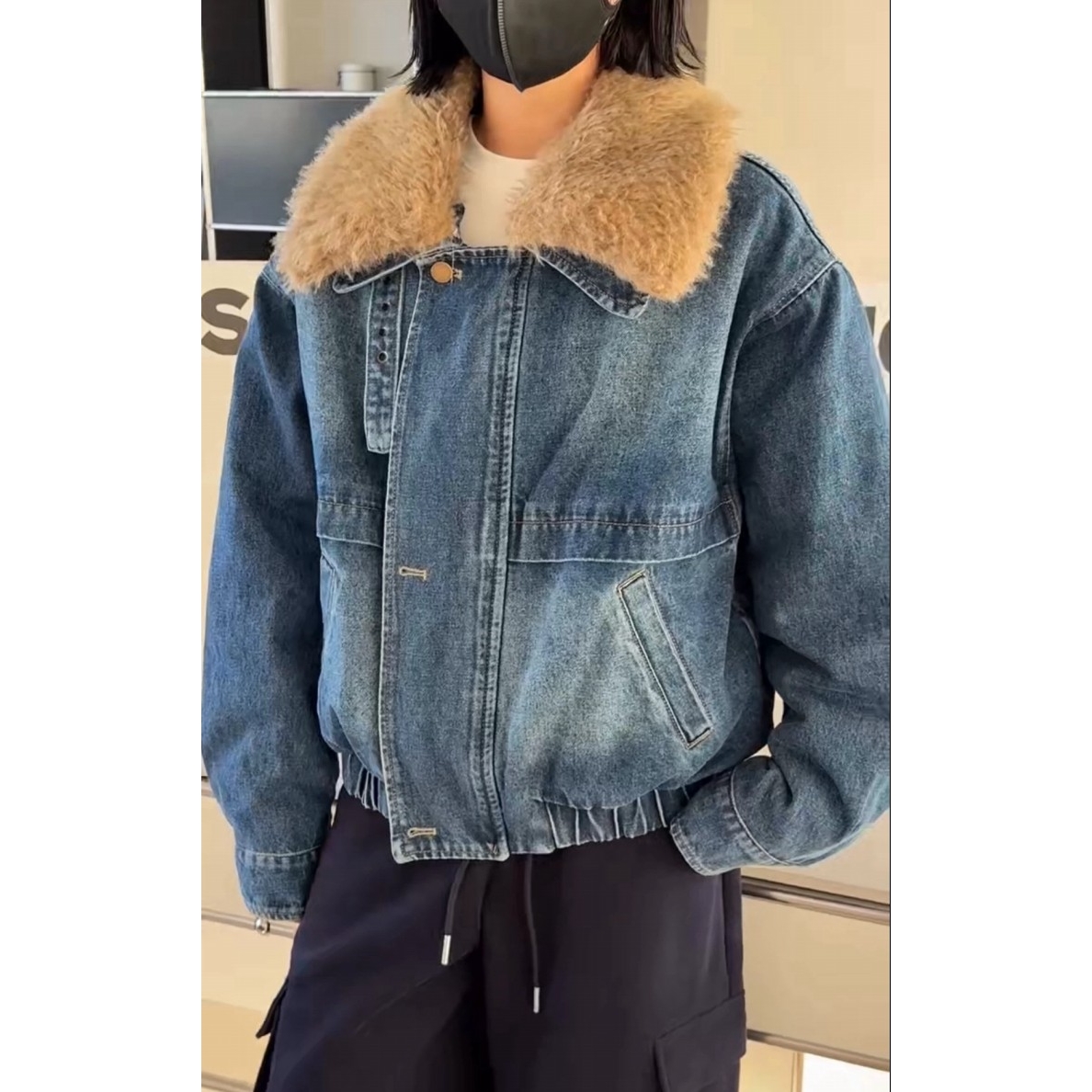 诗歌兰女装2025冬款 3241美式复古设计小众可脱卸毛领牛仔棉外套