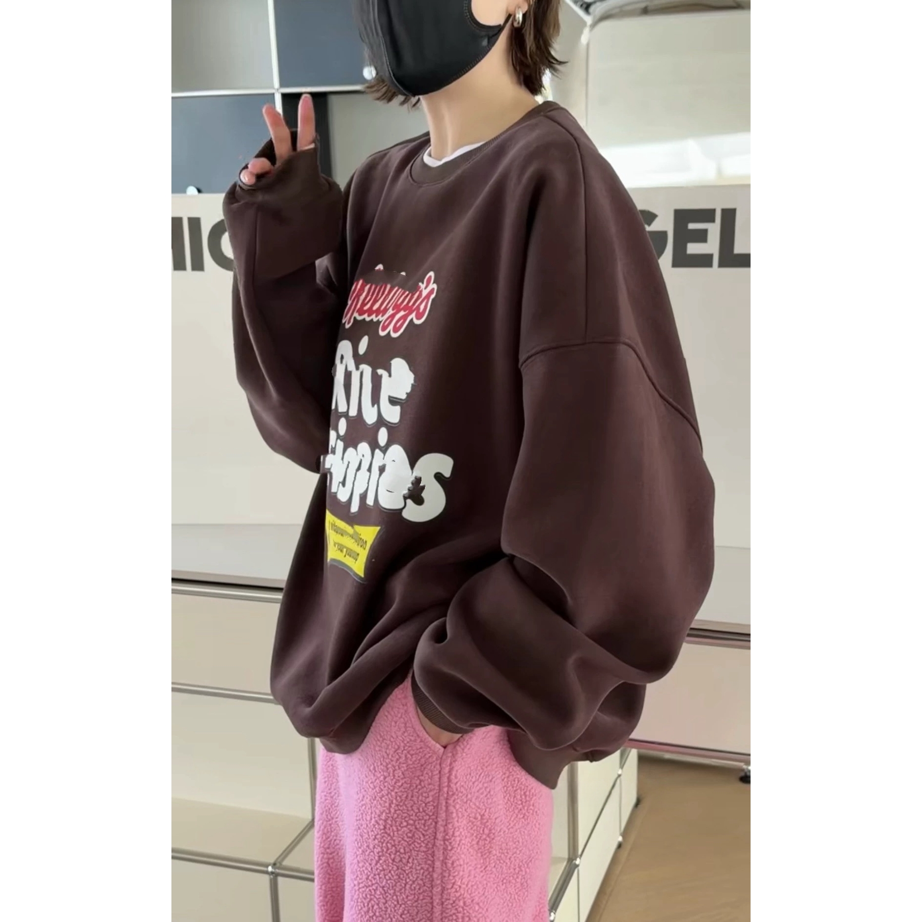 现货诗歌兰5680时髦可爱美式字母印花圆领厚绒卫衣女25年冬季新款