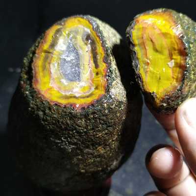 原石同料手串雕件