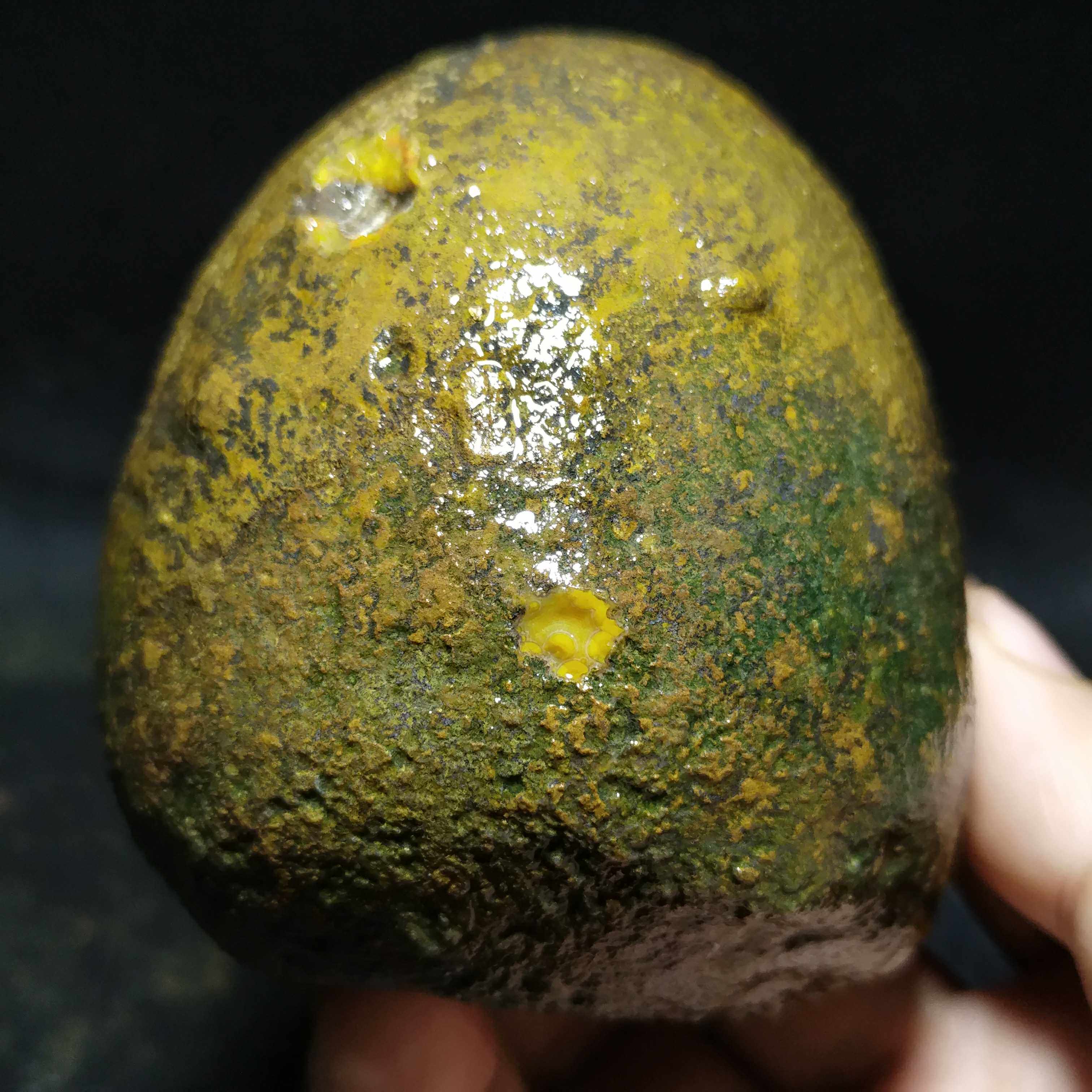 524克宣化上谷战国红开口漏色鸡油黄原石明料手把件雕件摆件吊坠