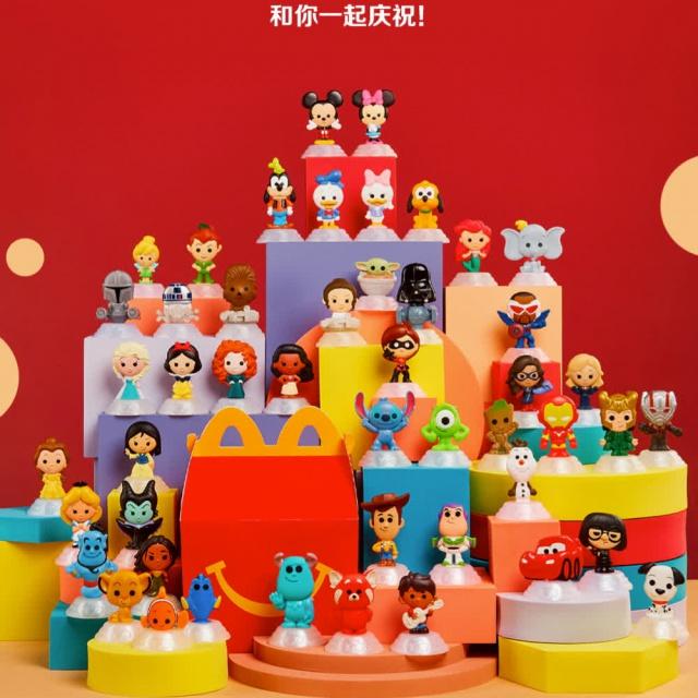 唐老鸭和钢铁侠米奇公仔摆件