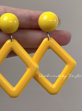 复古港风氛围感黄色几何耳夹女2025爆款耳坠小众设计感独特耳饰