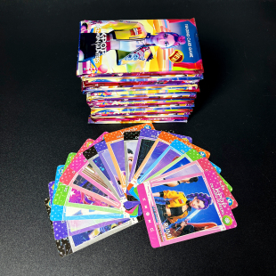 韩流猎魔女团主角鲁米佐伊米拉稀有卡牌kpop收藏卡片儿童卡包礼物