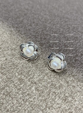 清纯小白花！迷你珍珠山茶花可爱甜美精致耳钉925银针轻奢高级感