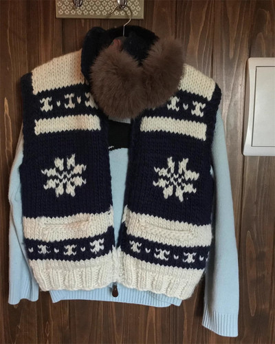 陆续PREON工厂自制秋冬氛围感雪花提花100羊毛针织马甲sienne同款