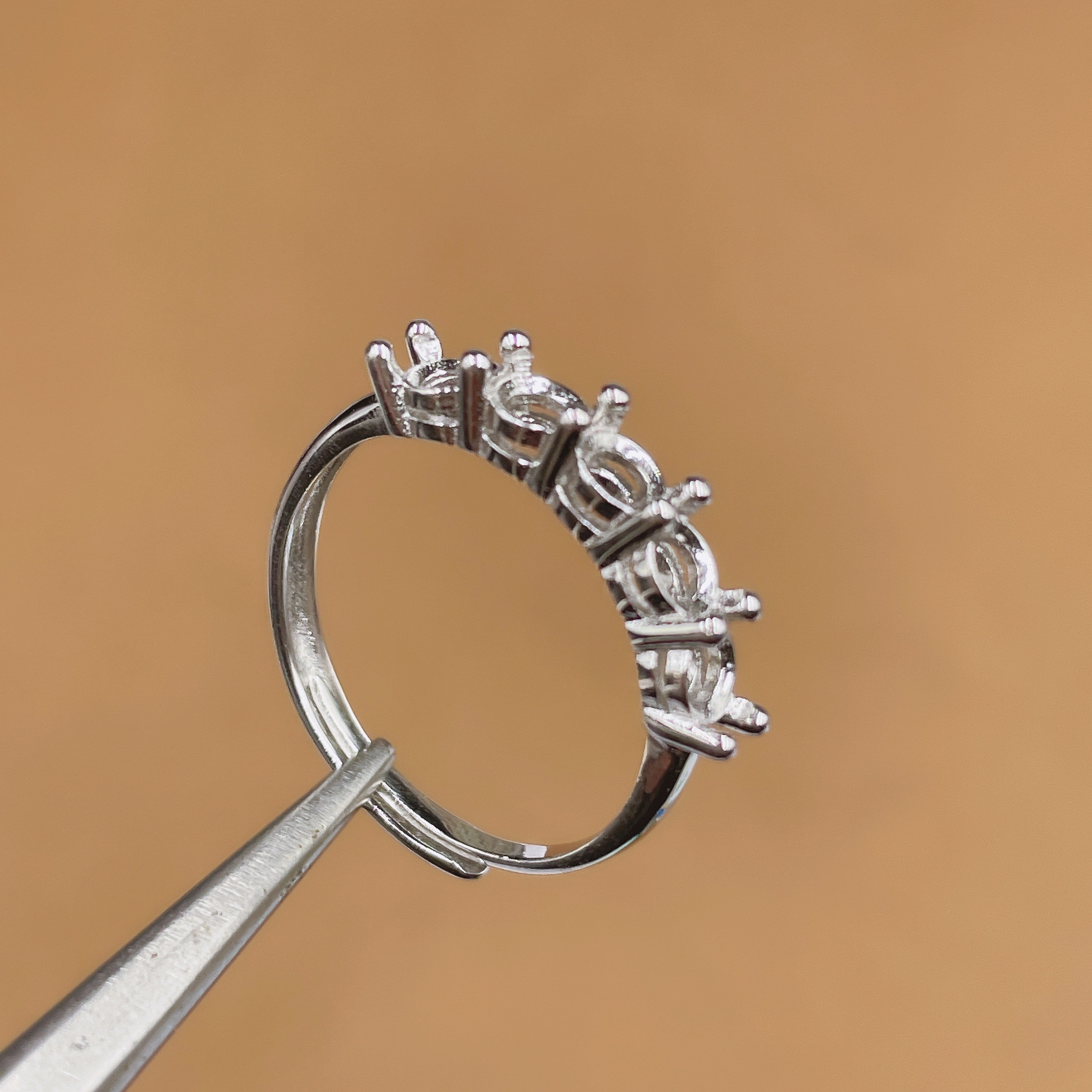 活圈 女戒 群镶嵌925银镀白金  圆3.5mm*5颗 戒指空托 g635