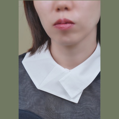 时髦藏在细节里～不规则设计假领