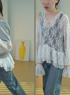 一年四季都可搭的蕾丝衫～叠穿高级女人味蕾丝仙仙下摆喇叭袖