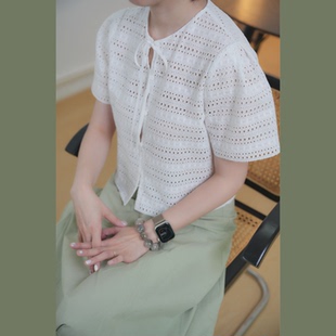 清新小自在~奶白色镂空刺绣点点蝴蝶结半袖衬衫北欧南法田园开衫