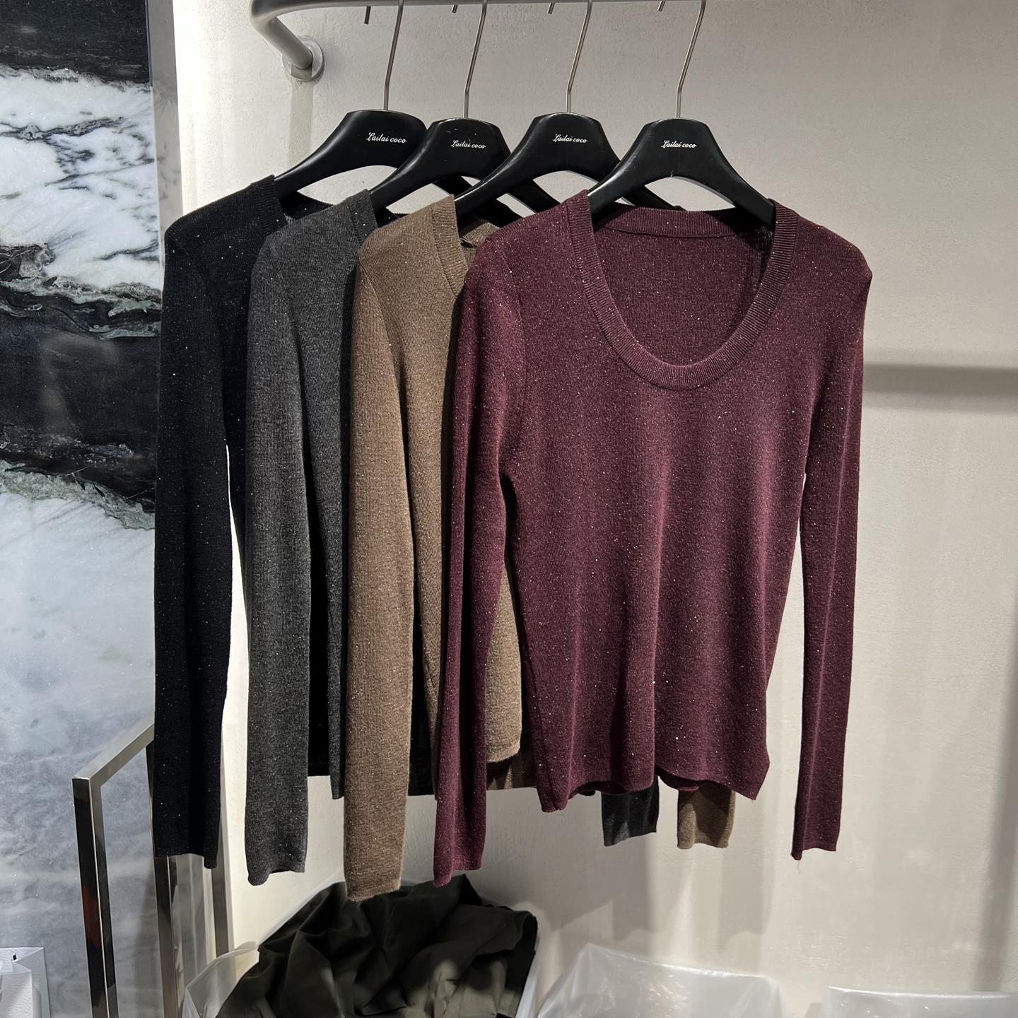 时尚U型领百搭羊毛打底针织衫