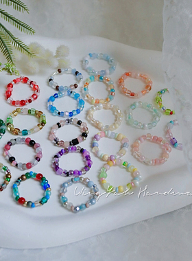 原创彩色串珠弹力戒指多巴胺复古清新指环百搭叠戴通勤闺蜜配饰