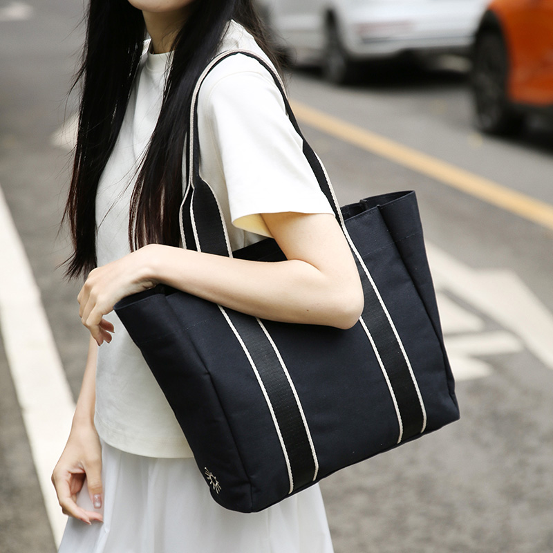 小众设计尼龙布通勤手提单肩包