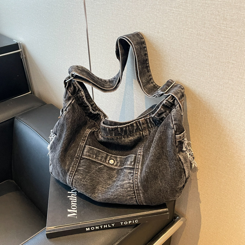 韩版新款牛仔布百搭单肩包时尚个性斜挎包女大学生上课通勤托特包